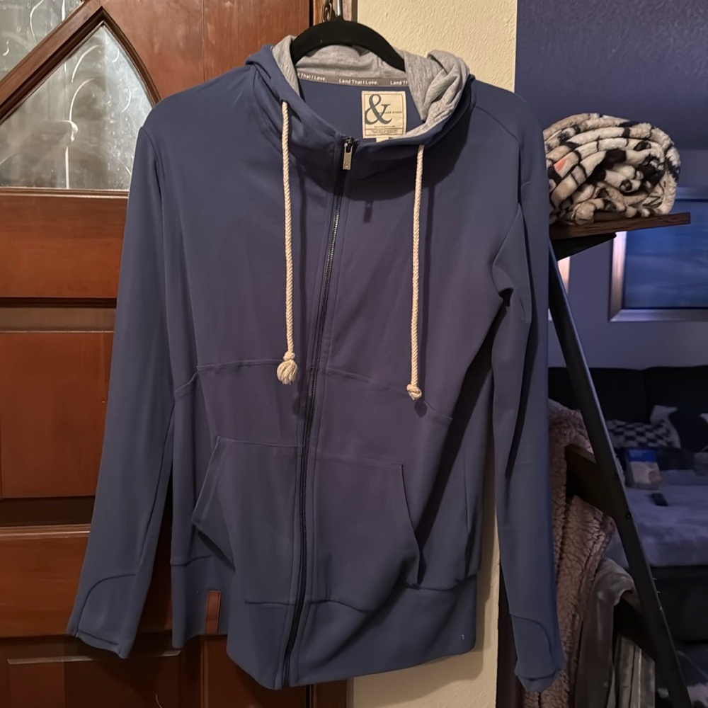 Ampersand ave hoodie full zip.